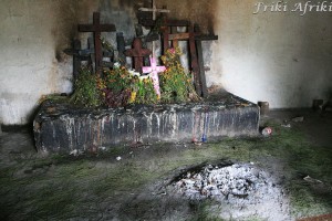 Ołtarz upamiętnieniający ludobójstwo Majów Ixil w Nebaju, Gwatemala