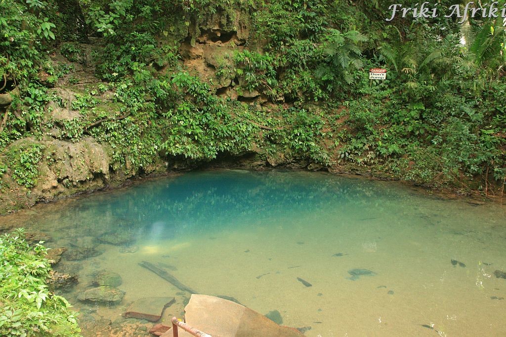 Blue Hole - jeden z cenotów w Belize