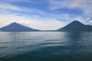 Wulkany Santiago i San Pedro, Jezioro Atitlan, Gwatemala